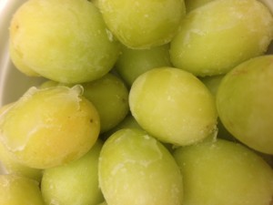 Frozen Grapes are so delicious poolside or at the beach. 