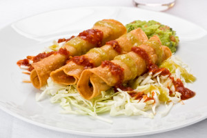 Easy Chicken Taquitos